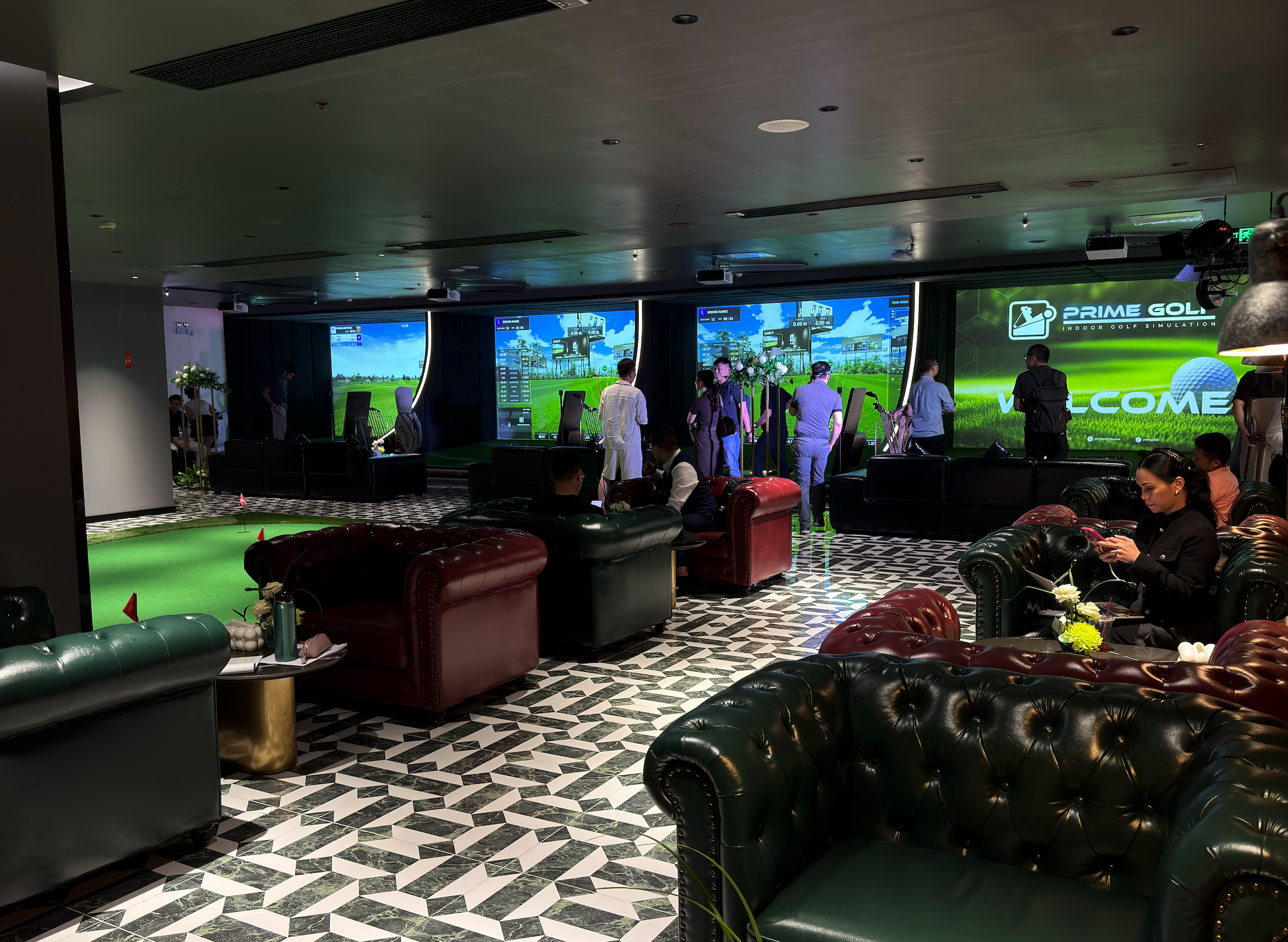 Wide interior view of Prime Golf