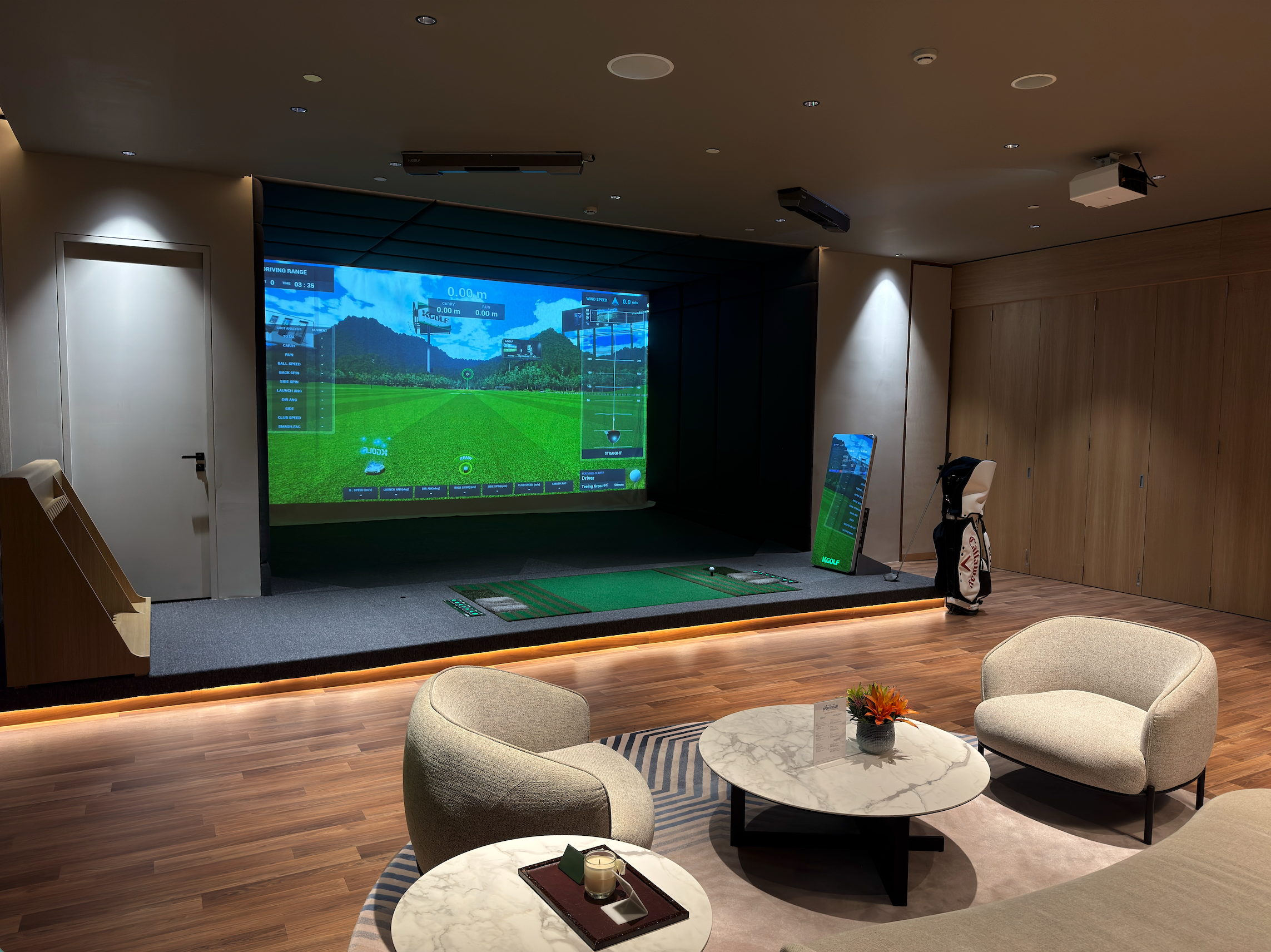 K-GOLF Simulator Bay1