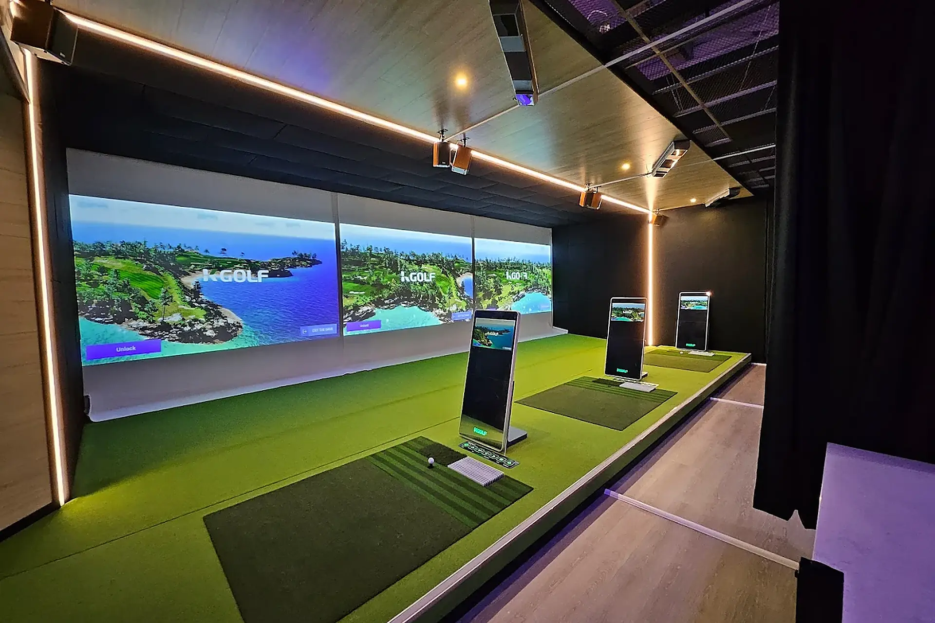 KGOLF25 unmanned indoor golf experience